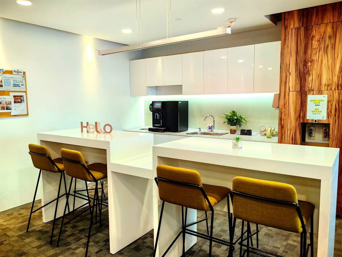 Regus - Glory IFC photo 8