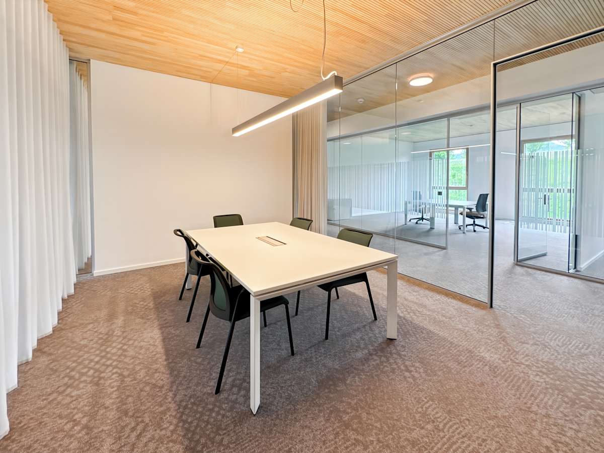 Friedrich-Henning-Strasse 17 photo 9