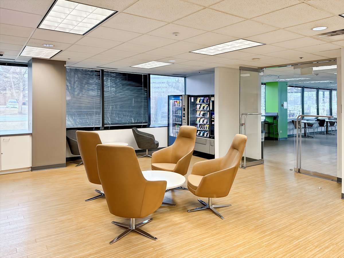 Executive Towers West photo 12