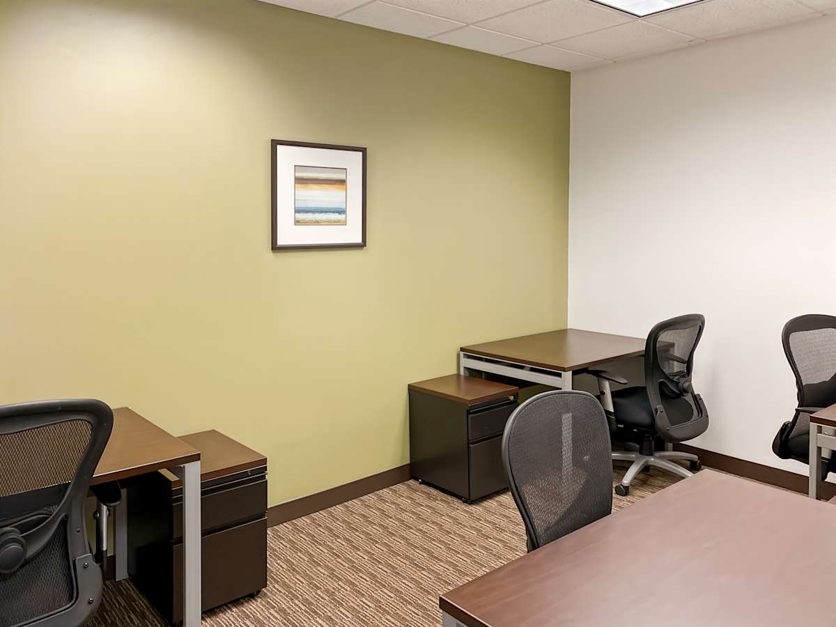 Executive Towers West photo 10