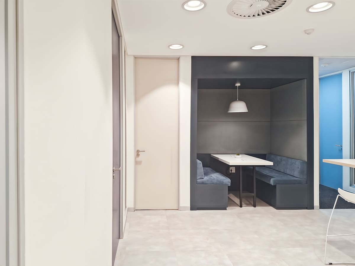 Regus - Killarney Mall photo 8