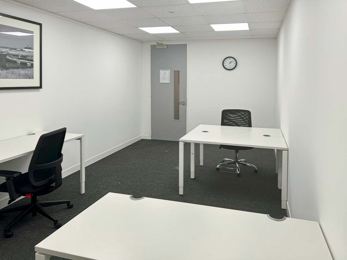 Regus - Havant, Harts Farm Way photo 5
