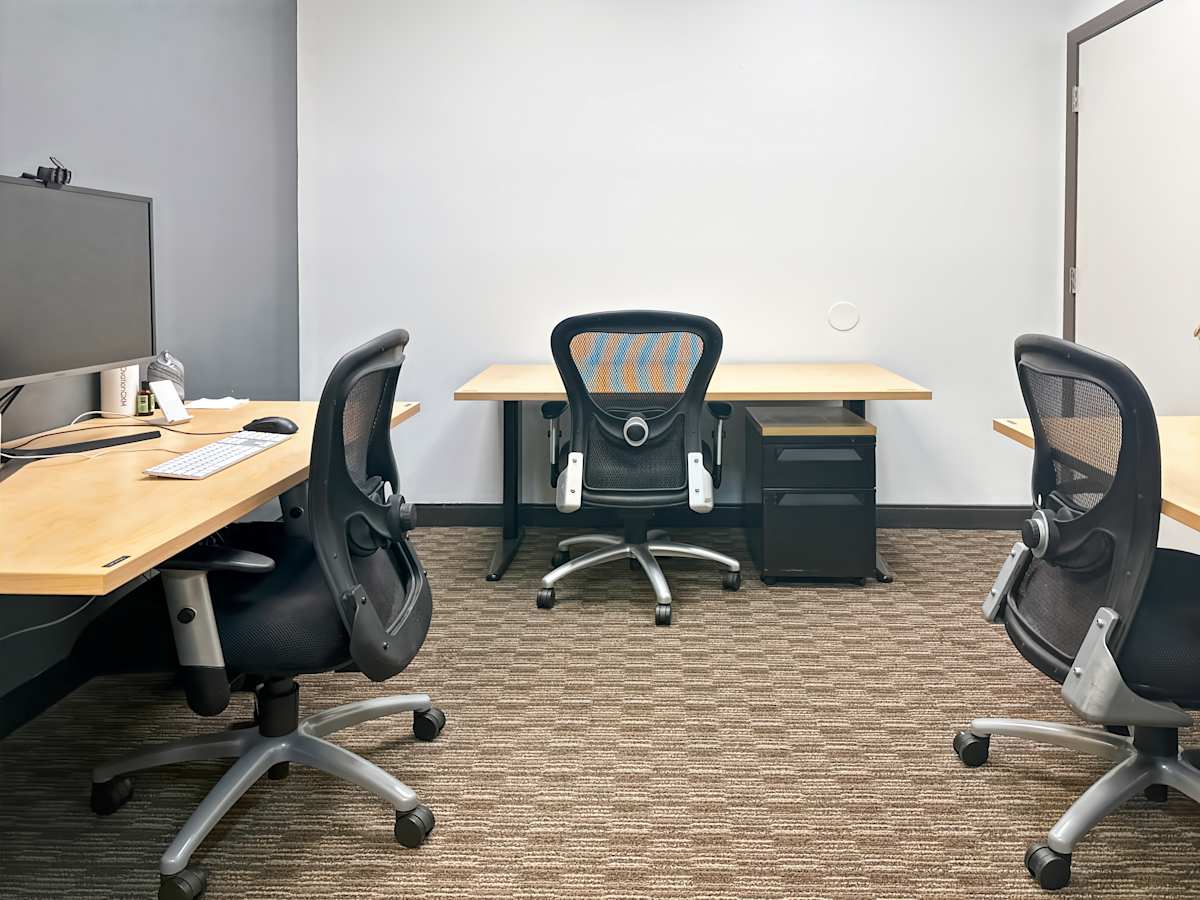 433 Plaza Real photo 8