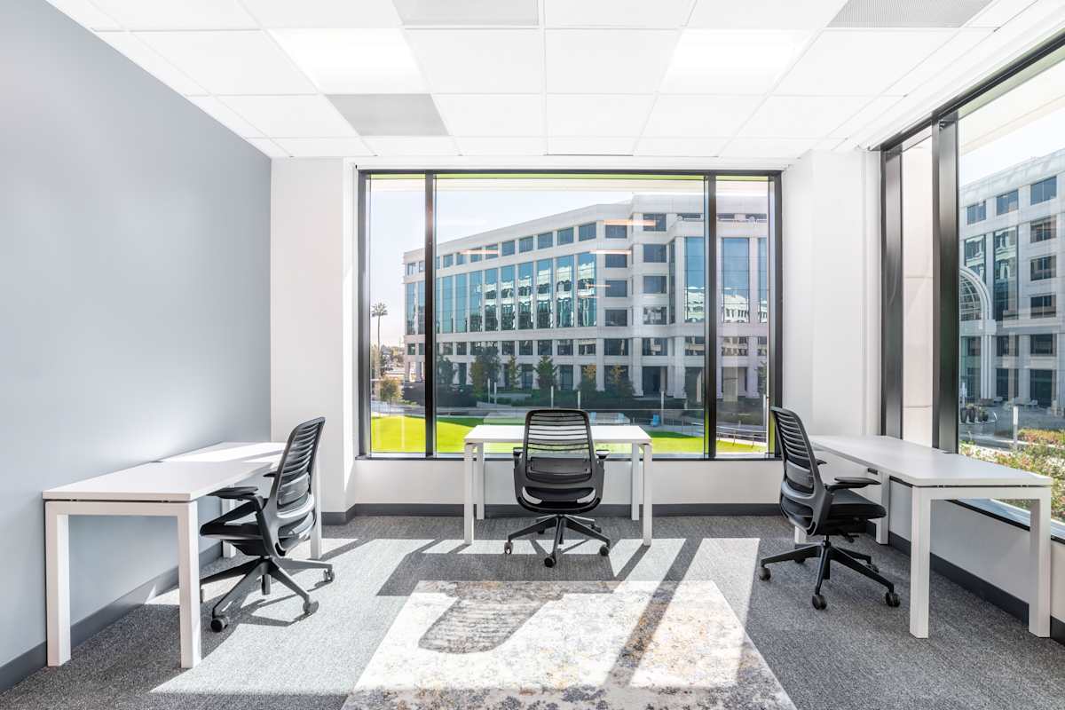 Spaces - 2450 Colorado Avenue photo 8