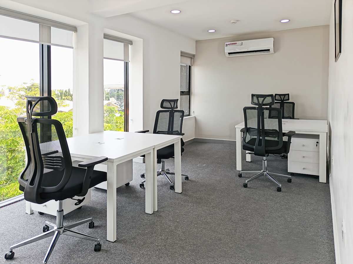 21 Admiralty Way photo 4
