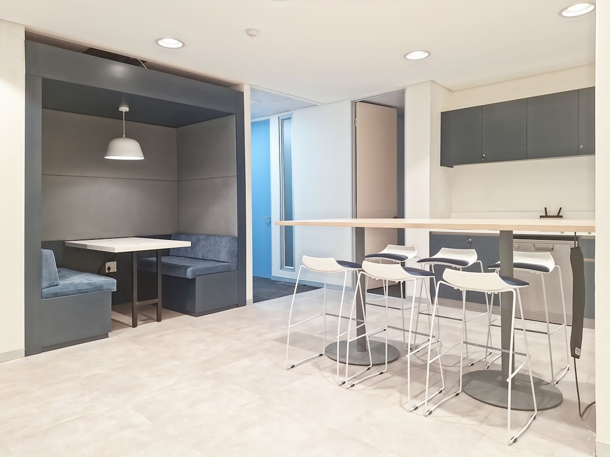 Regus - Killarney Mall photo 3