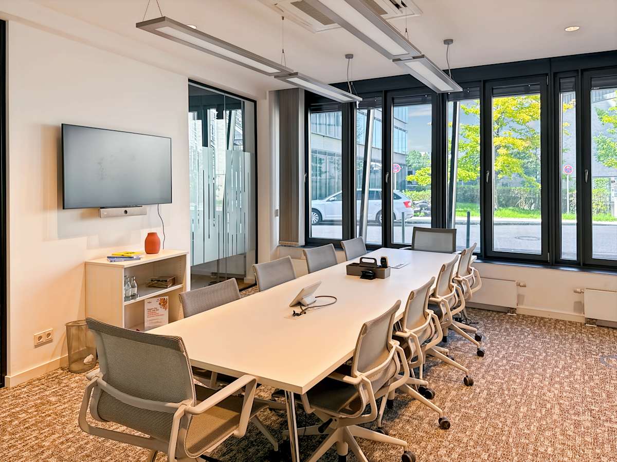 Regus - Munich, Leuchtenbergring photo 11