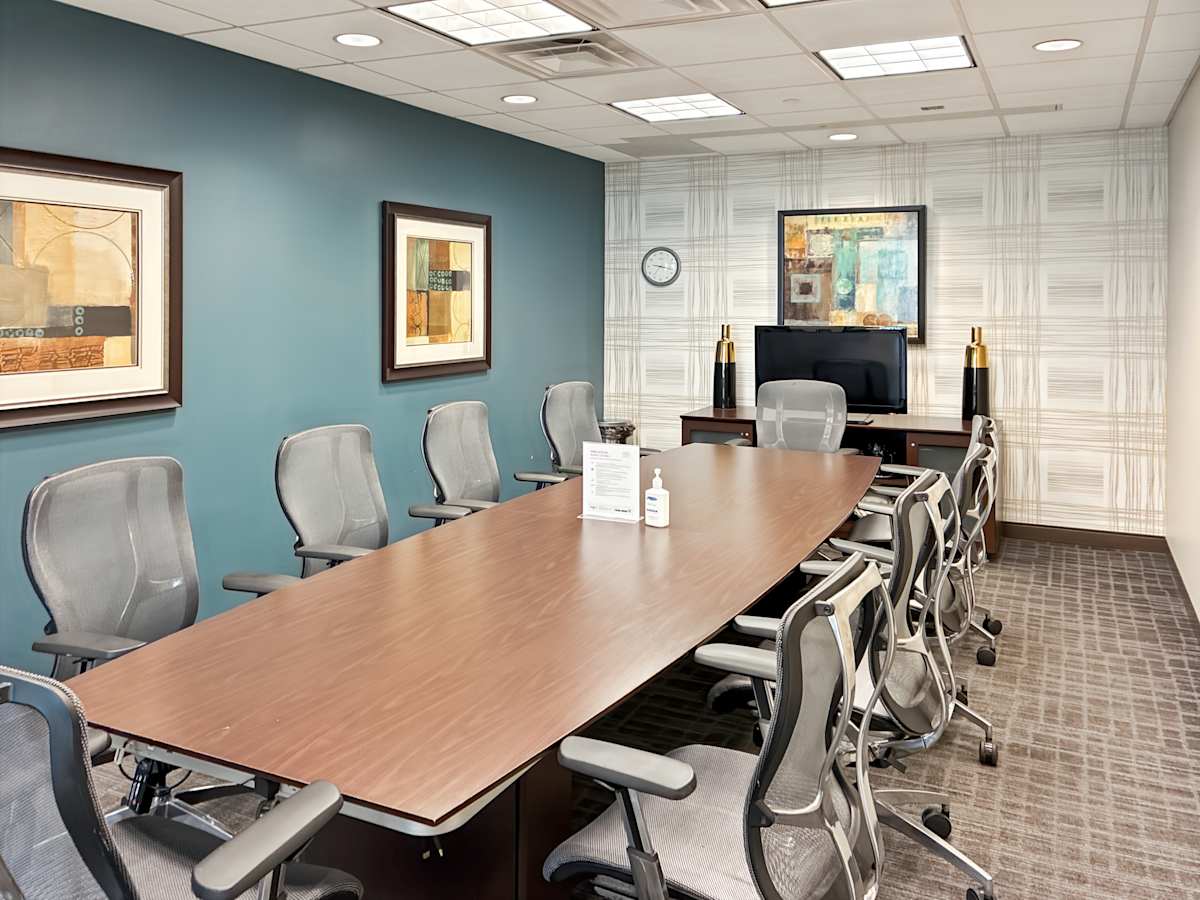 Eagleview Corporate Center photo 3