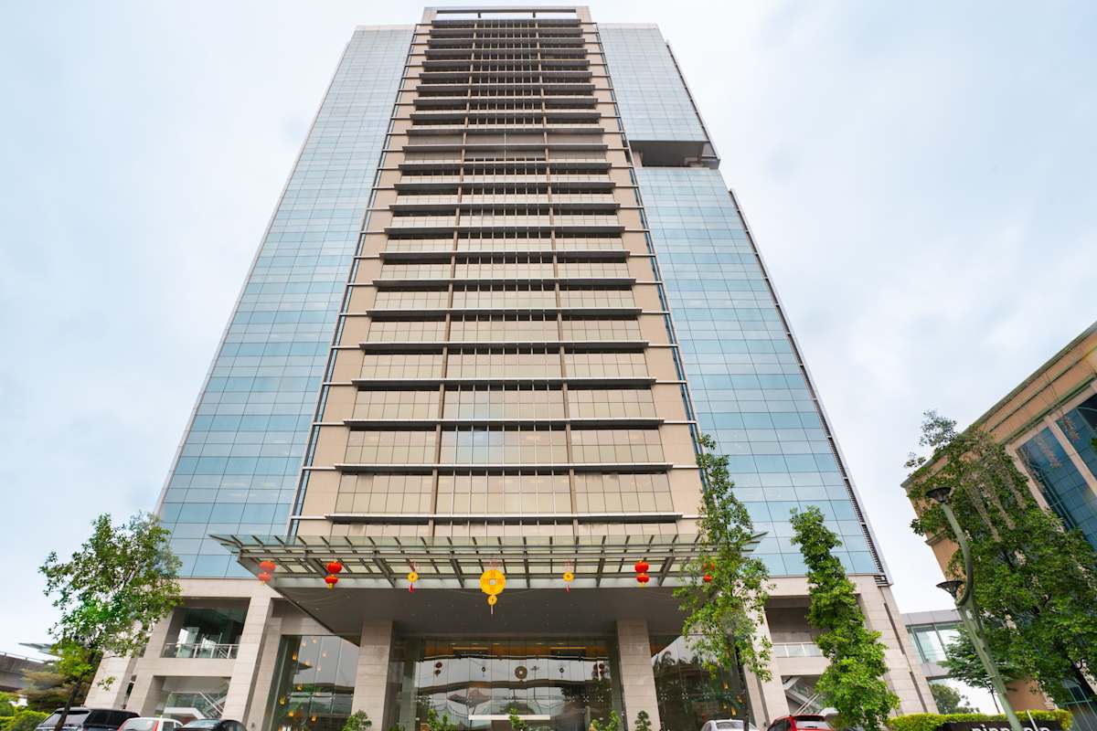 The Pinnacle photo 1