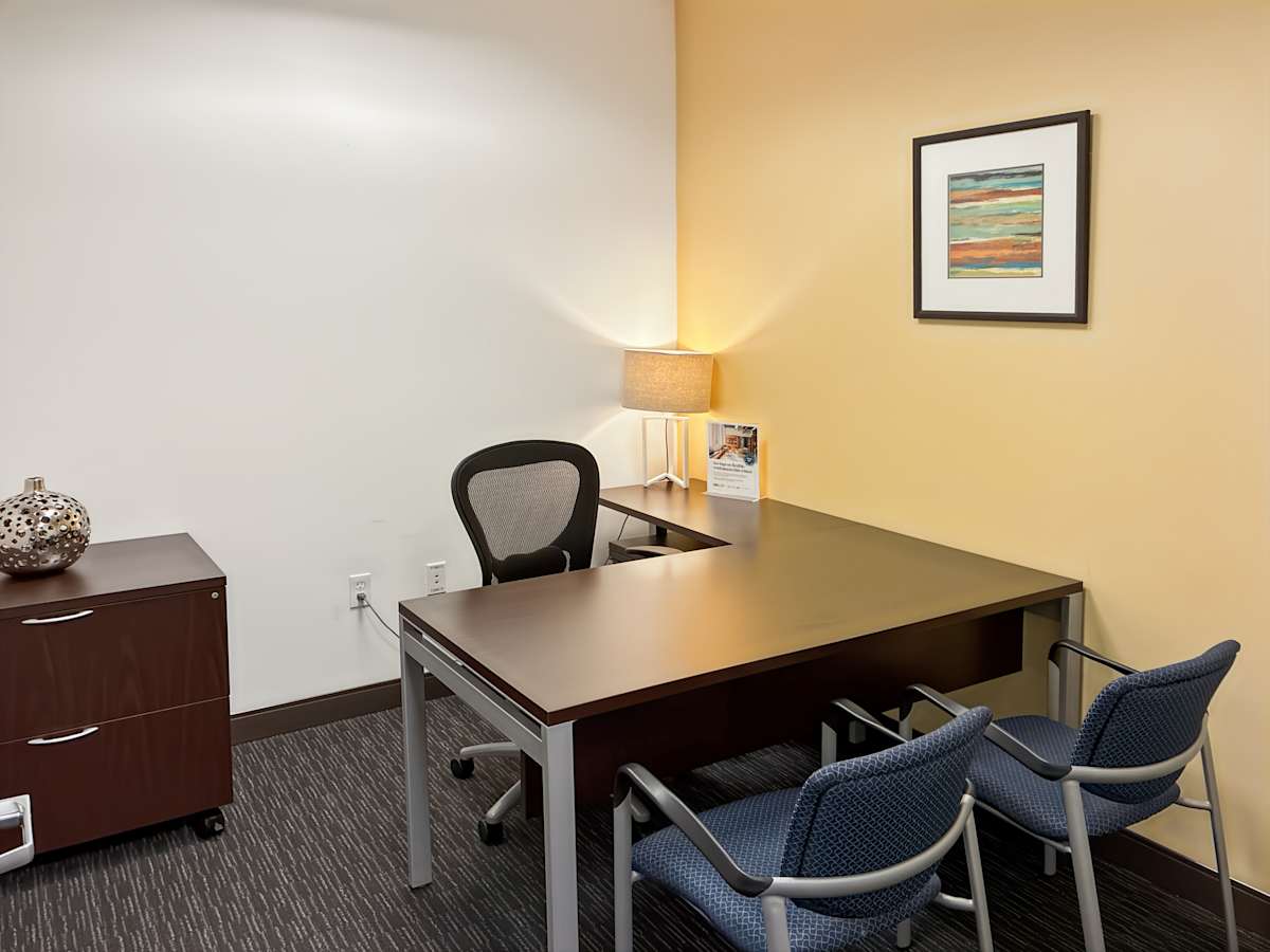 Eagleview Corporate Center photo 4