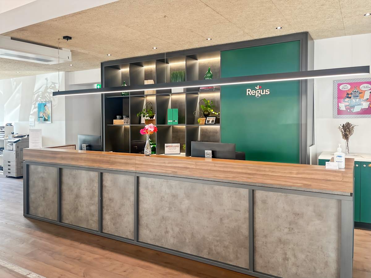 Salzburg Airport West photo 3