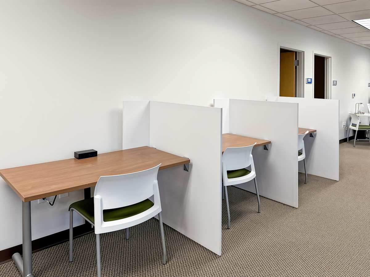 Regus - Grand Rapids, Kenmoor Avenue photo 11