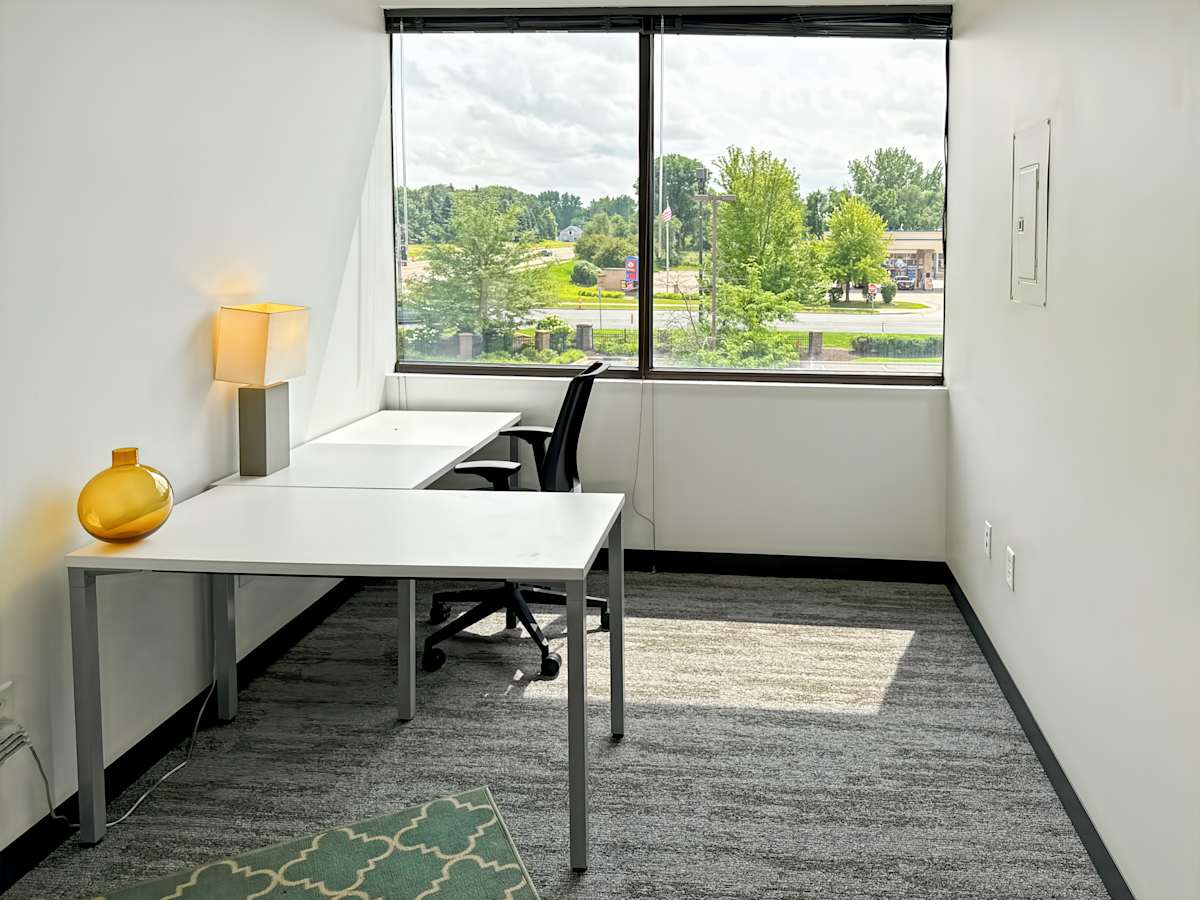 Regus - Eagan Woods photo 9