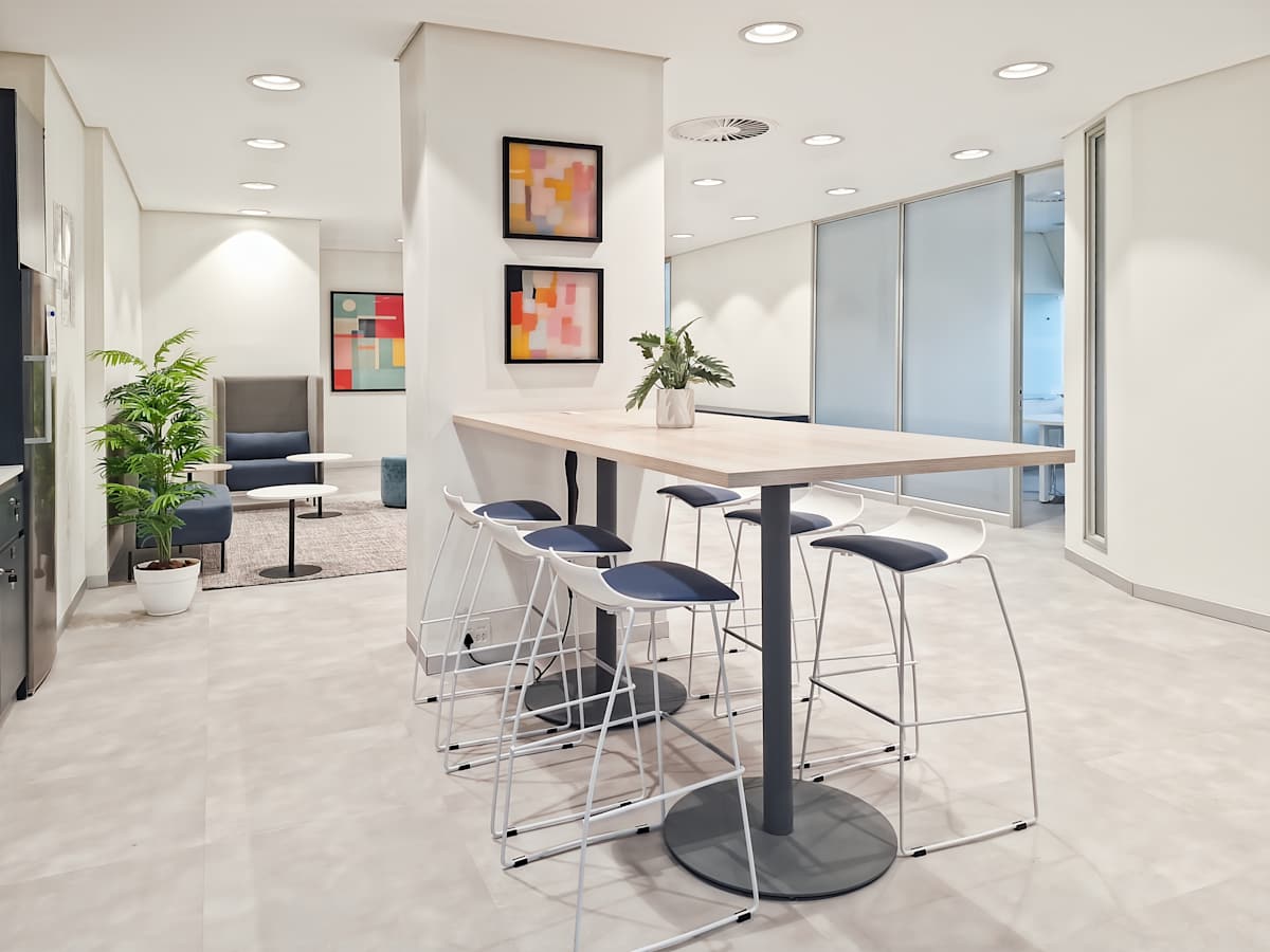 Regus - Killarney Mall photo 10