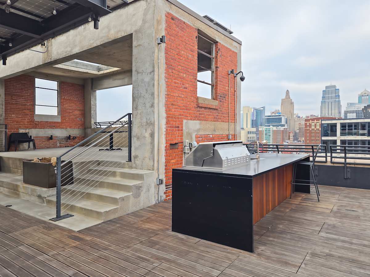 1828 Walnut Street photo 11