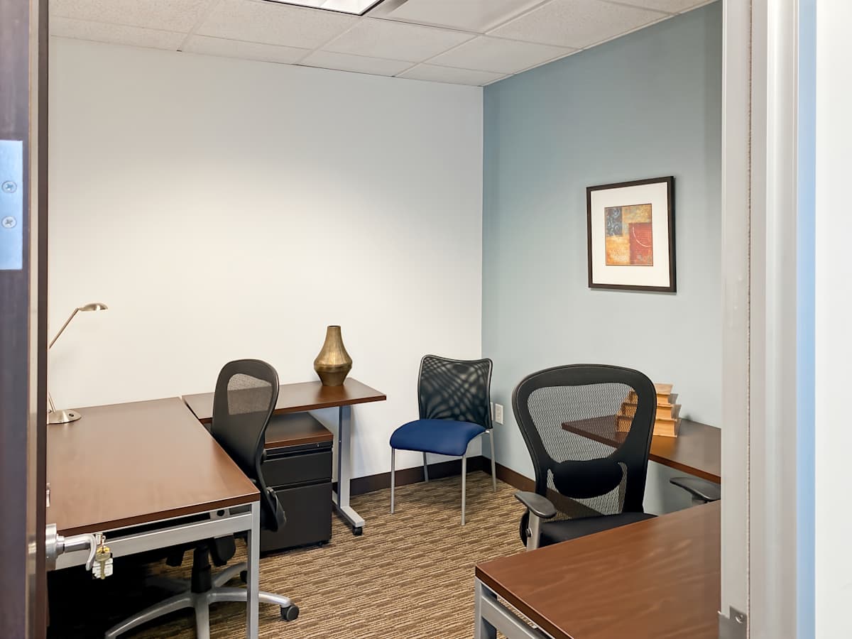 Executive Towers West photo 11