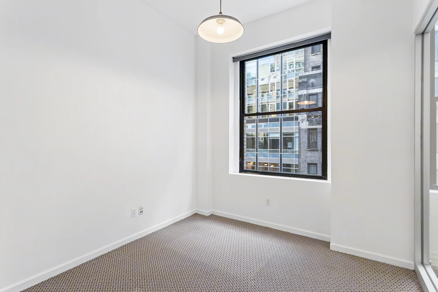 225 West 35th Street photo 7