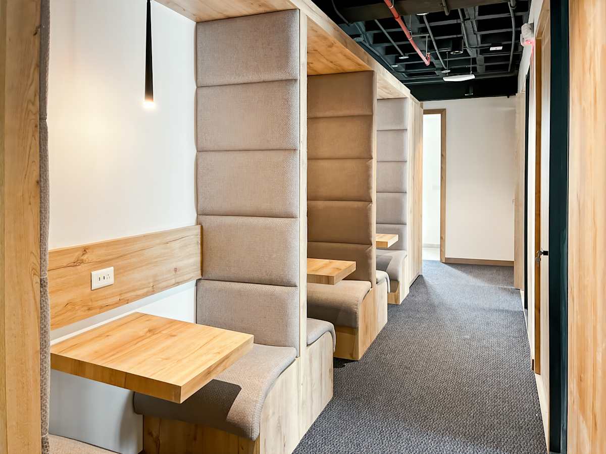 Regus - Quito, Carolina Milenium photo 4