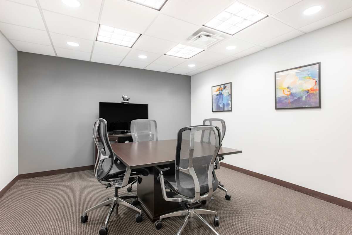 Oak Park Business Center photo 9