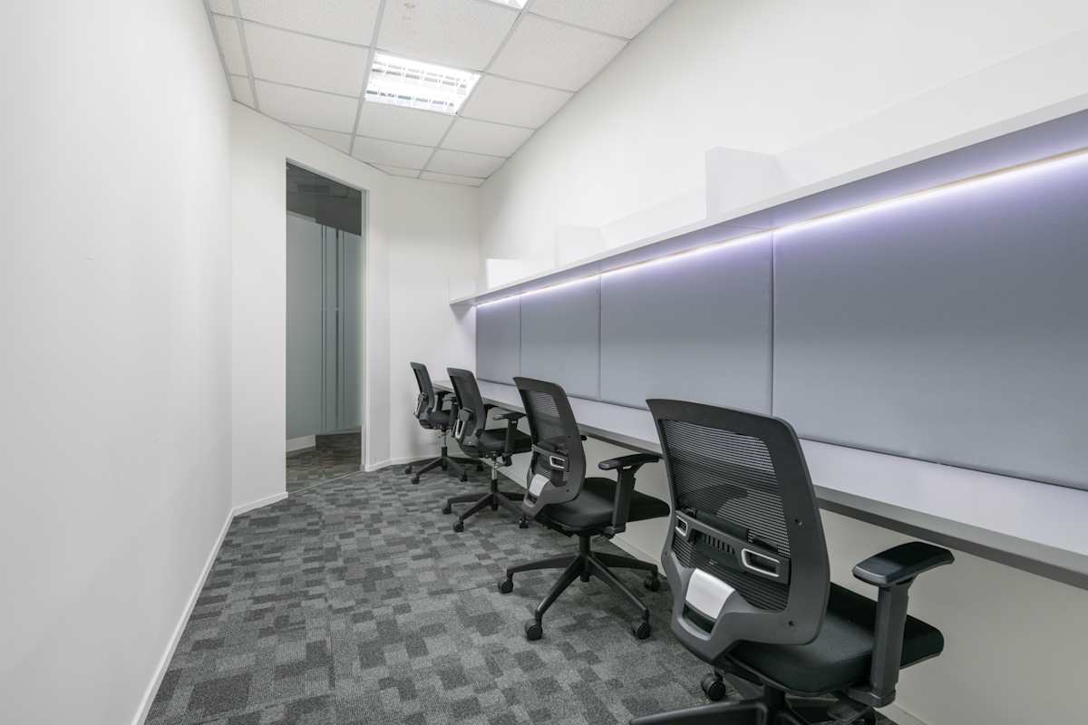 Regus - Harbor Mall photo 7