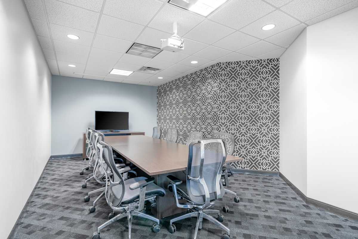 500 Marquette Avenue photo 3