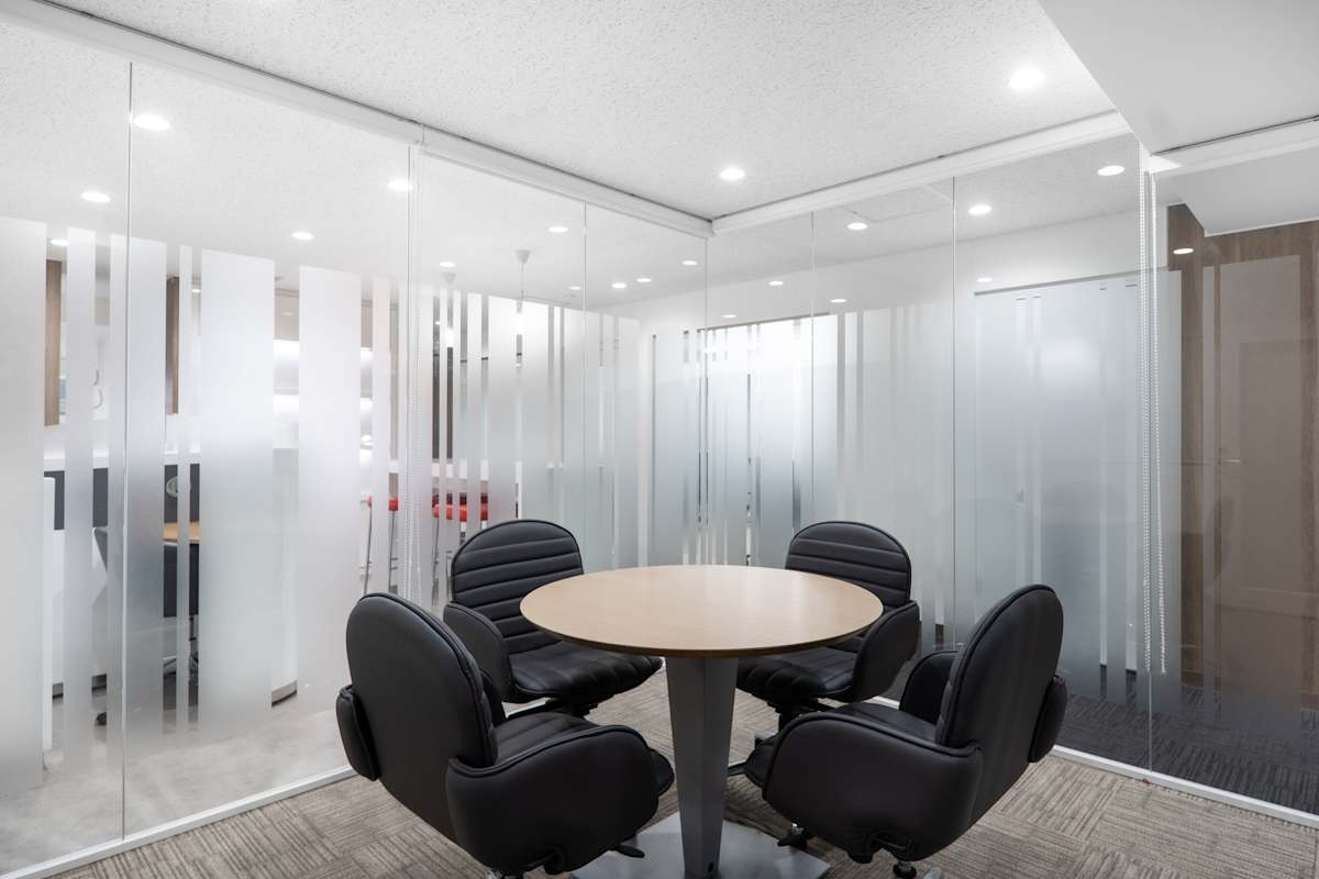 Regus - Shinjuku Nishiguchi Takagi photo 3