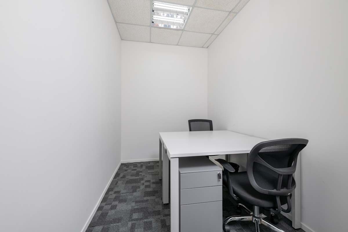 Regus - Harbor Mall photo 9