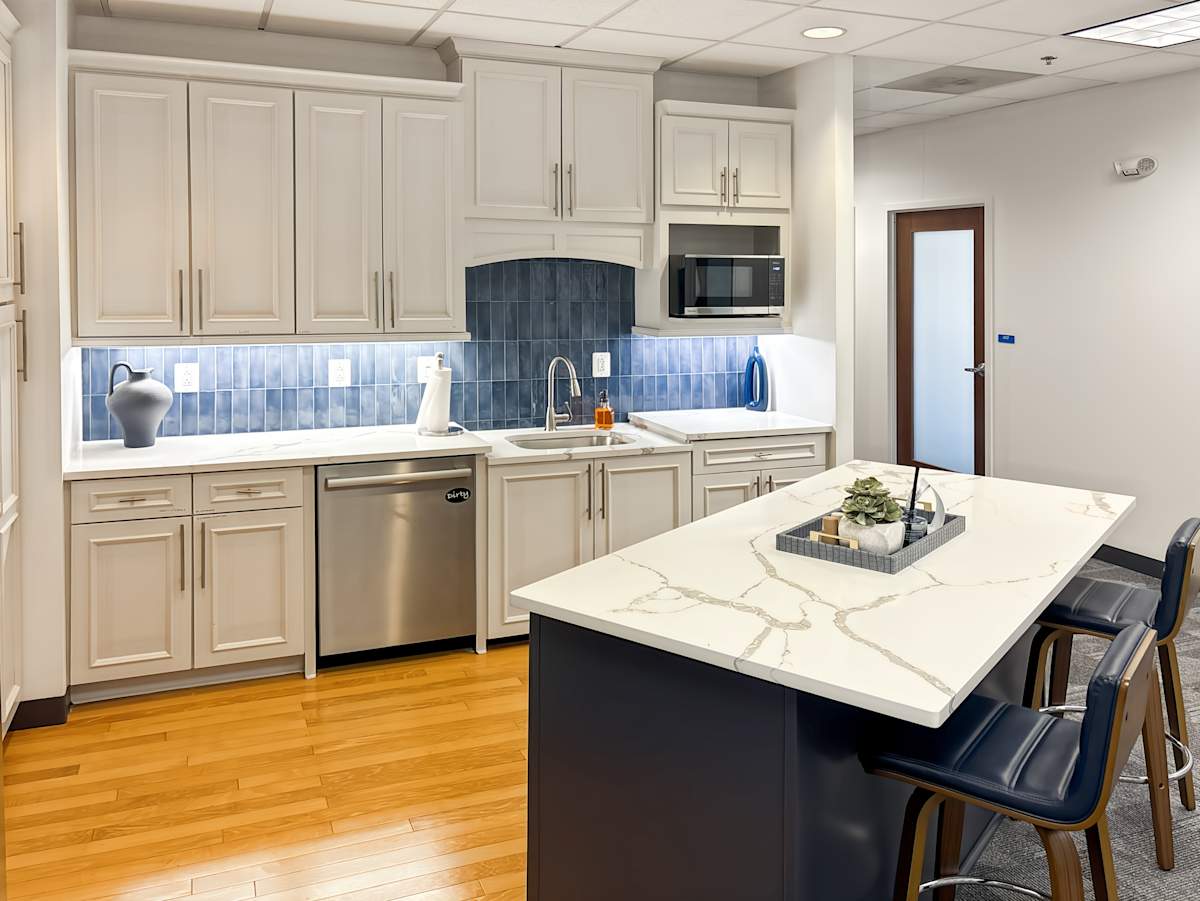 20937 Ashburn Rd photo 10