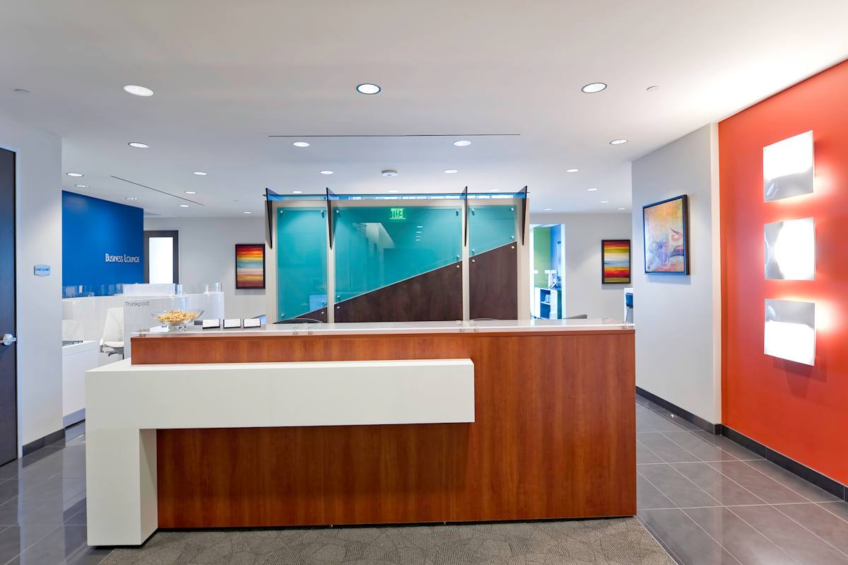 DiamondView Tower photo 2