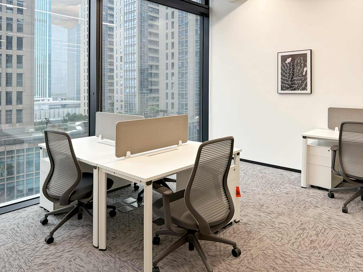 Regus - EIC photo 10