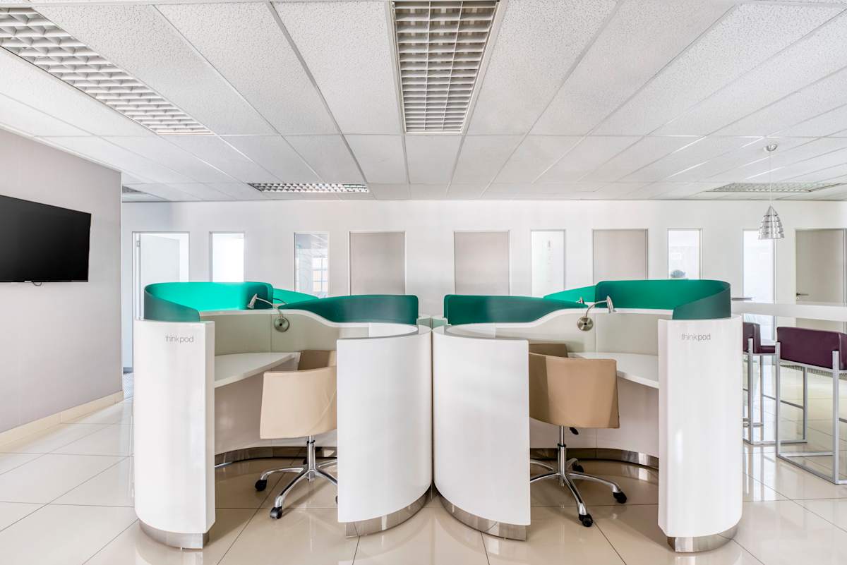292 Surrey Avenue photo 2