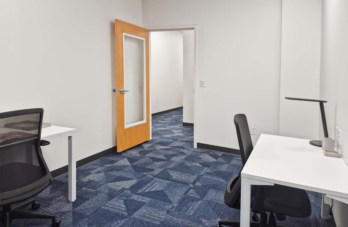 2600 Middletown Commons photo 12