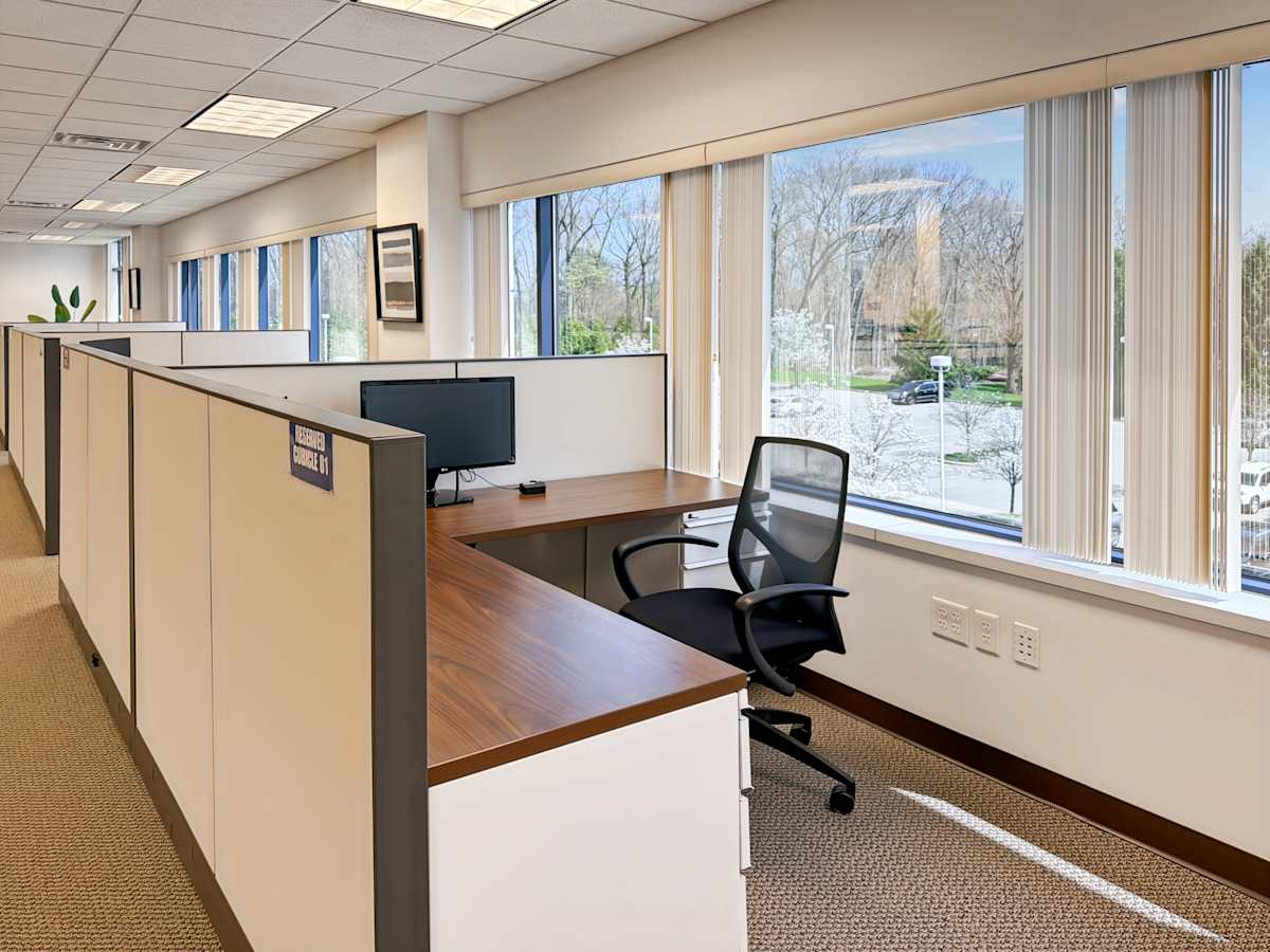 Regus - Grand Rapids, Kenmoor Avenue photo 10