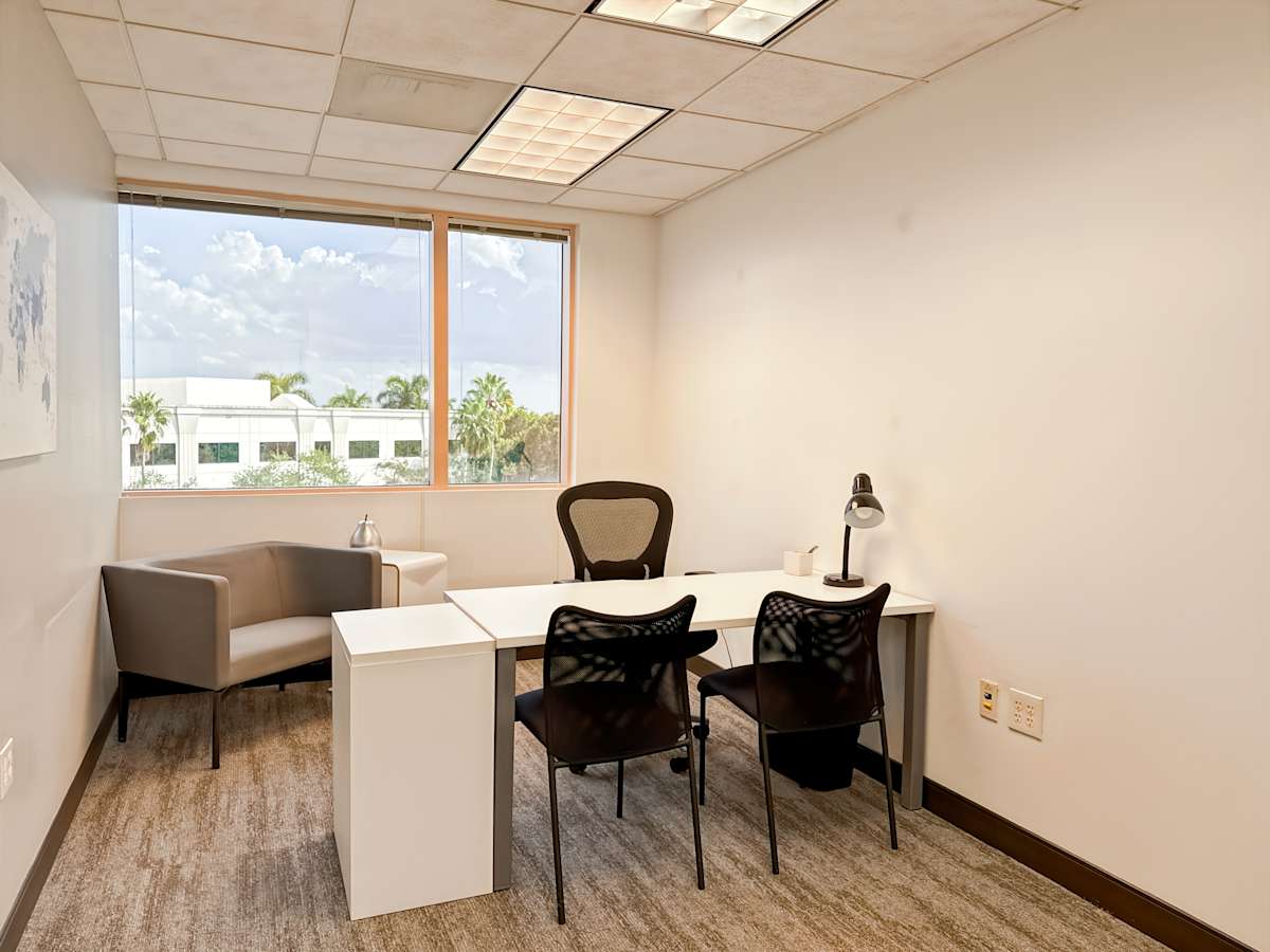 1560 Sawgrass Corporate Park photo 7