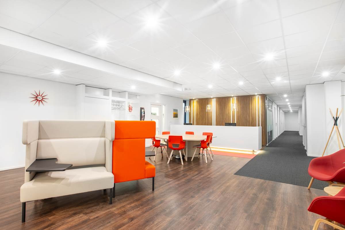 Regus - Tiel, Laan van Westroijen photo 8