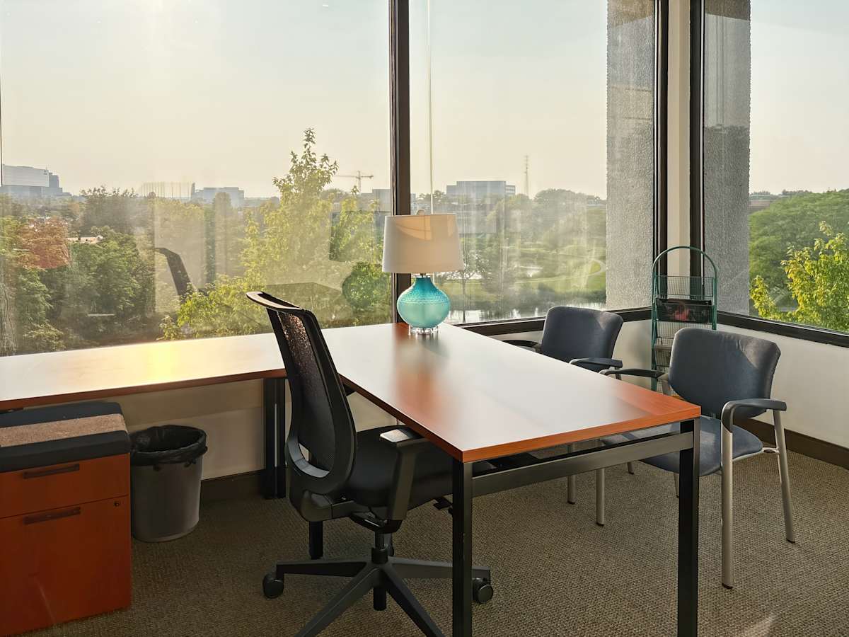 Gateway Executive Park photo 4