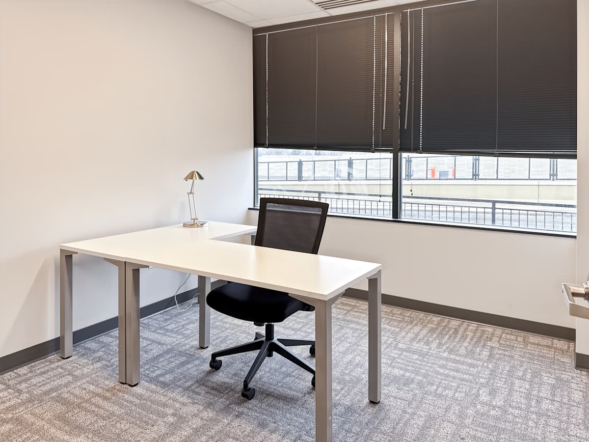 Honey Creek Corporate Center IV photo 12