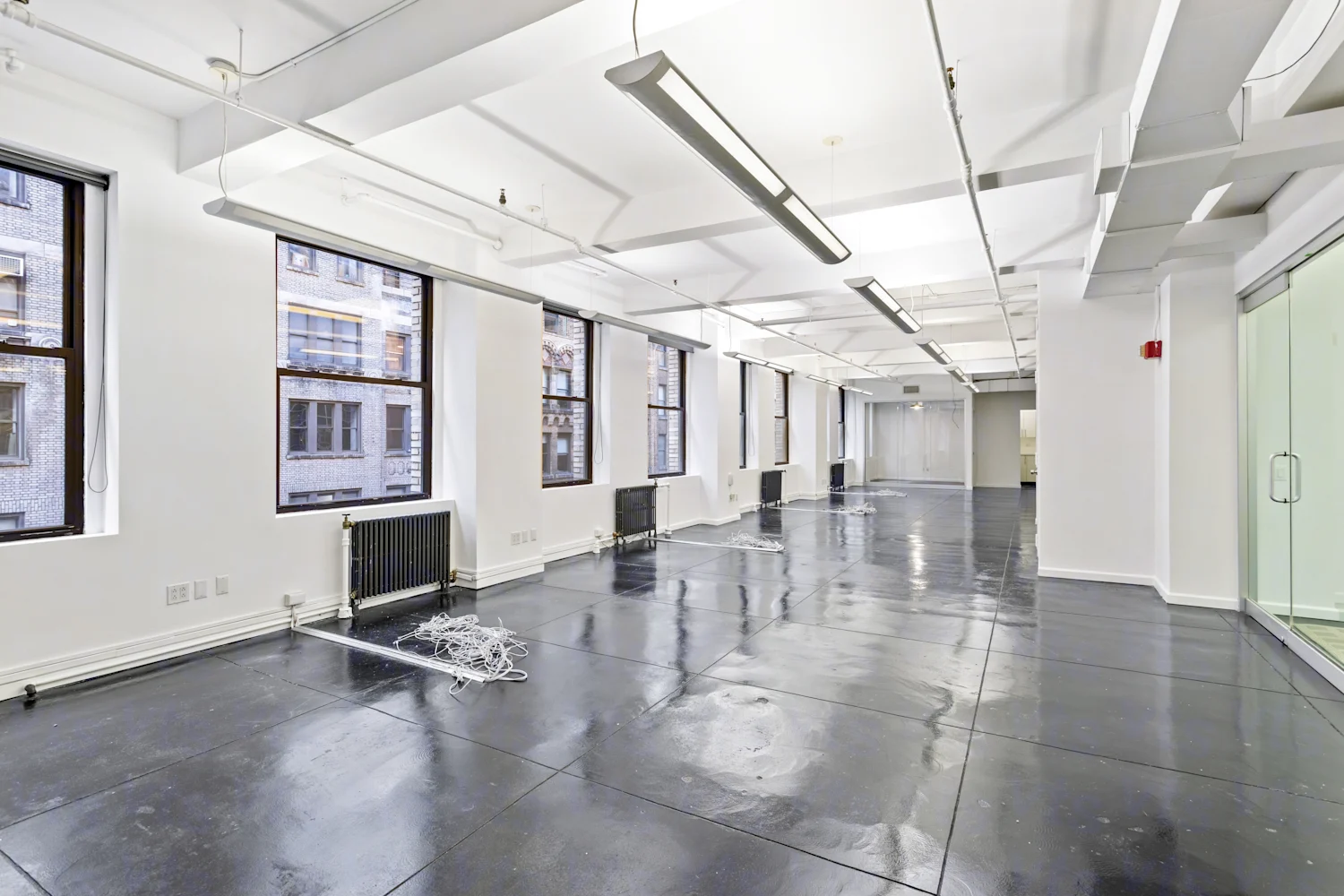 225 West 35th Street photo 5