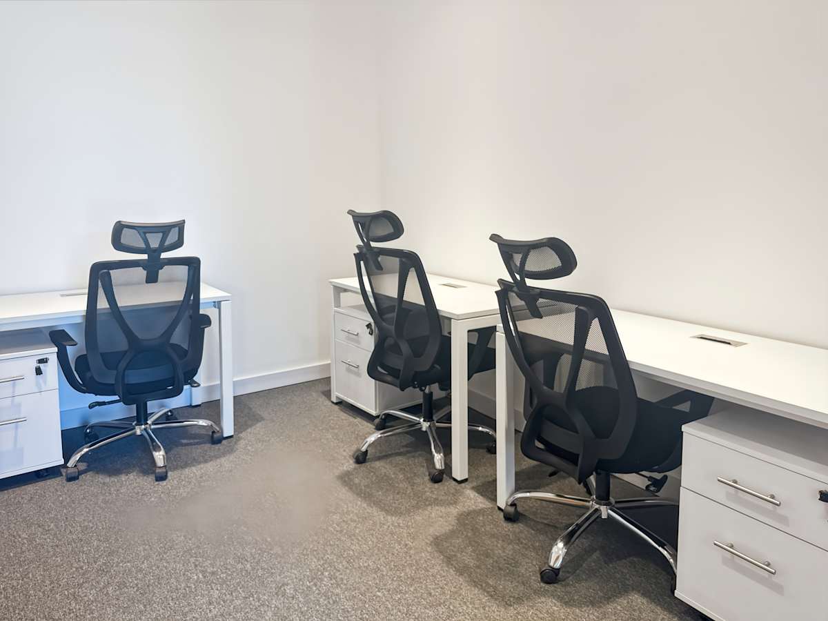 Regus - Fanadir photo 9