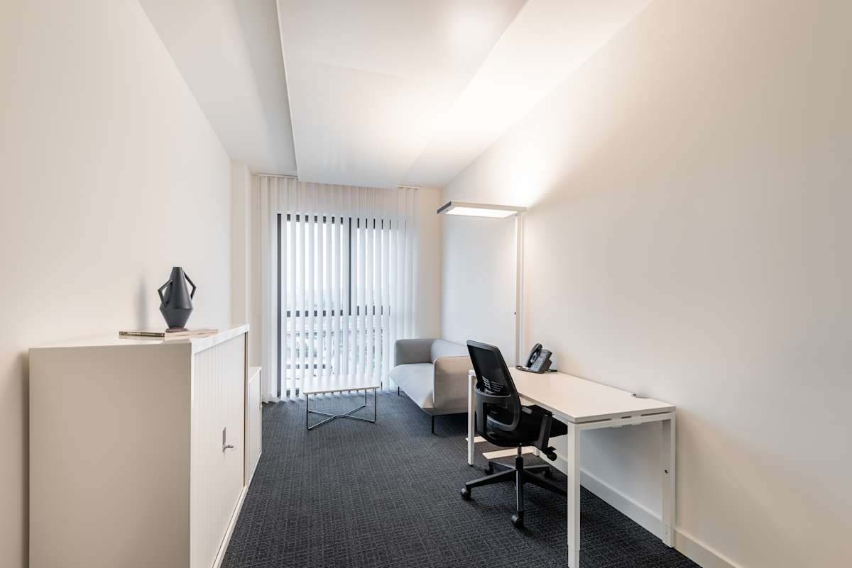 Regus Kaistrasse 90 photo 5