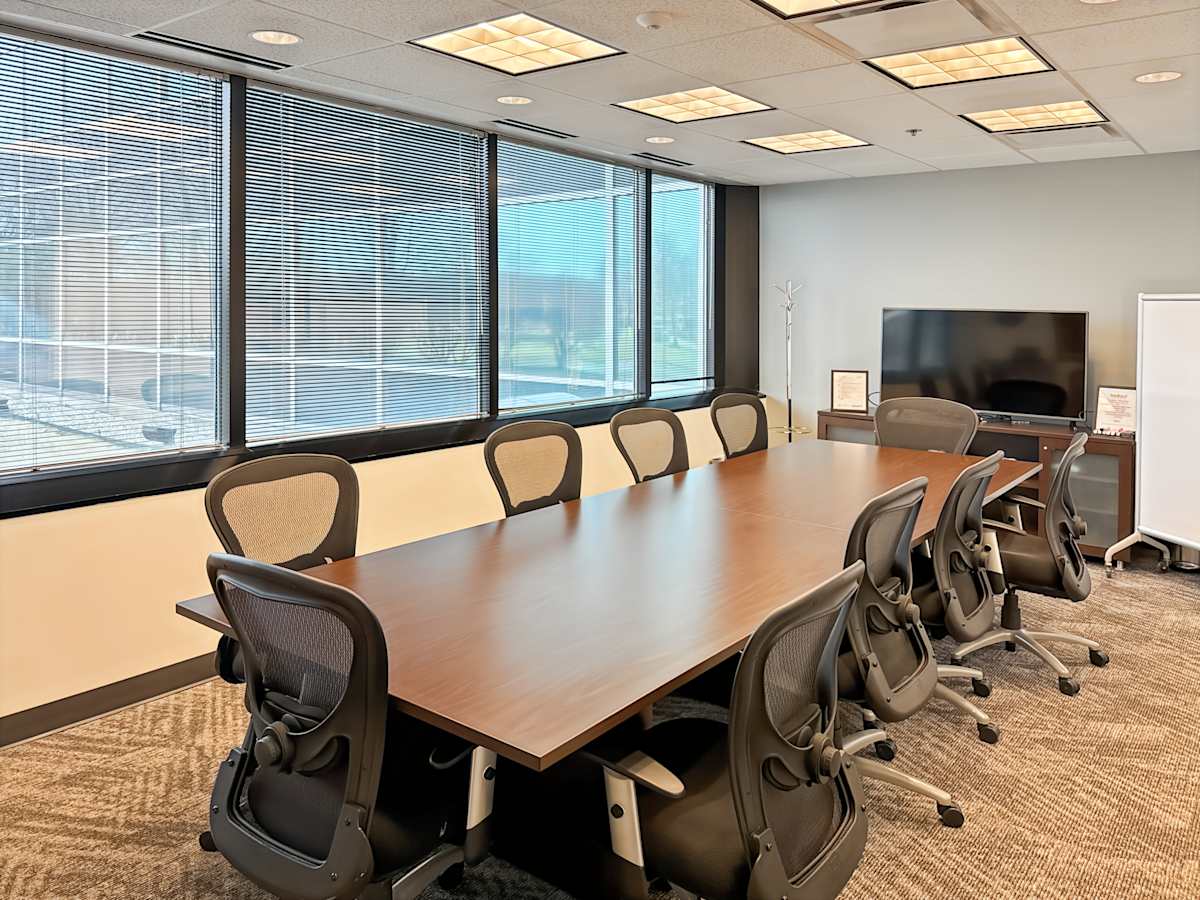 Executive Towers West photo 3