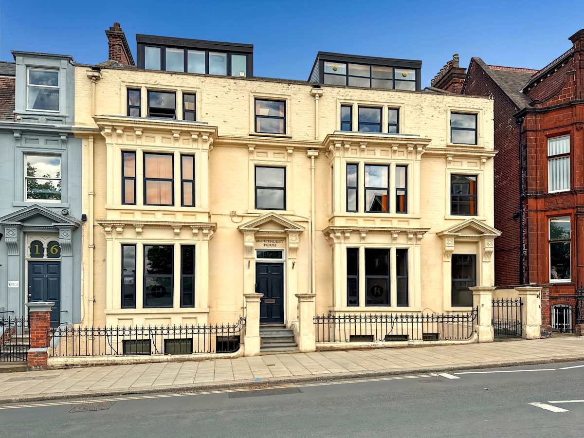 Independent House photo 1