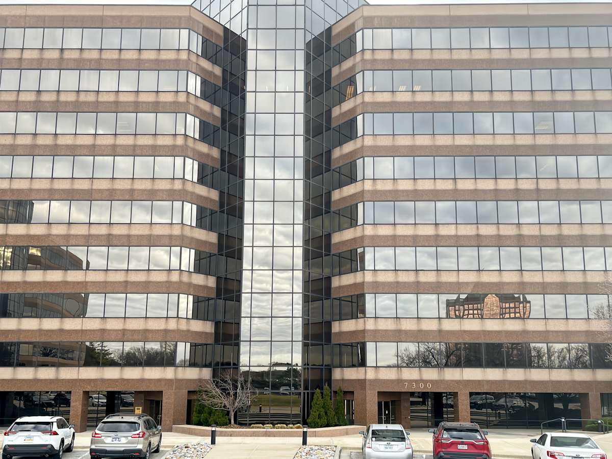 Commerce Plaza