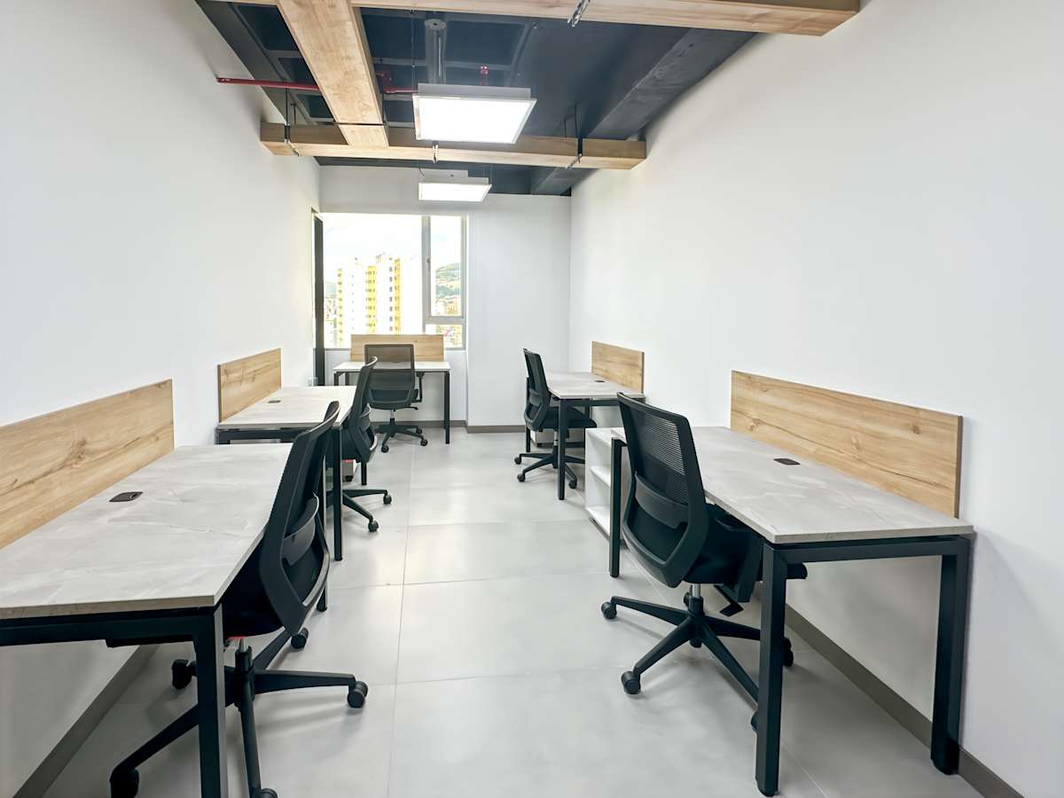 Regus - Quito, Carolina Milenium photo 7