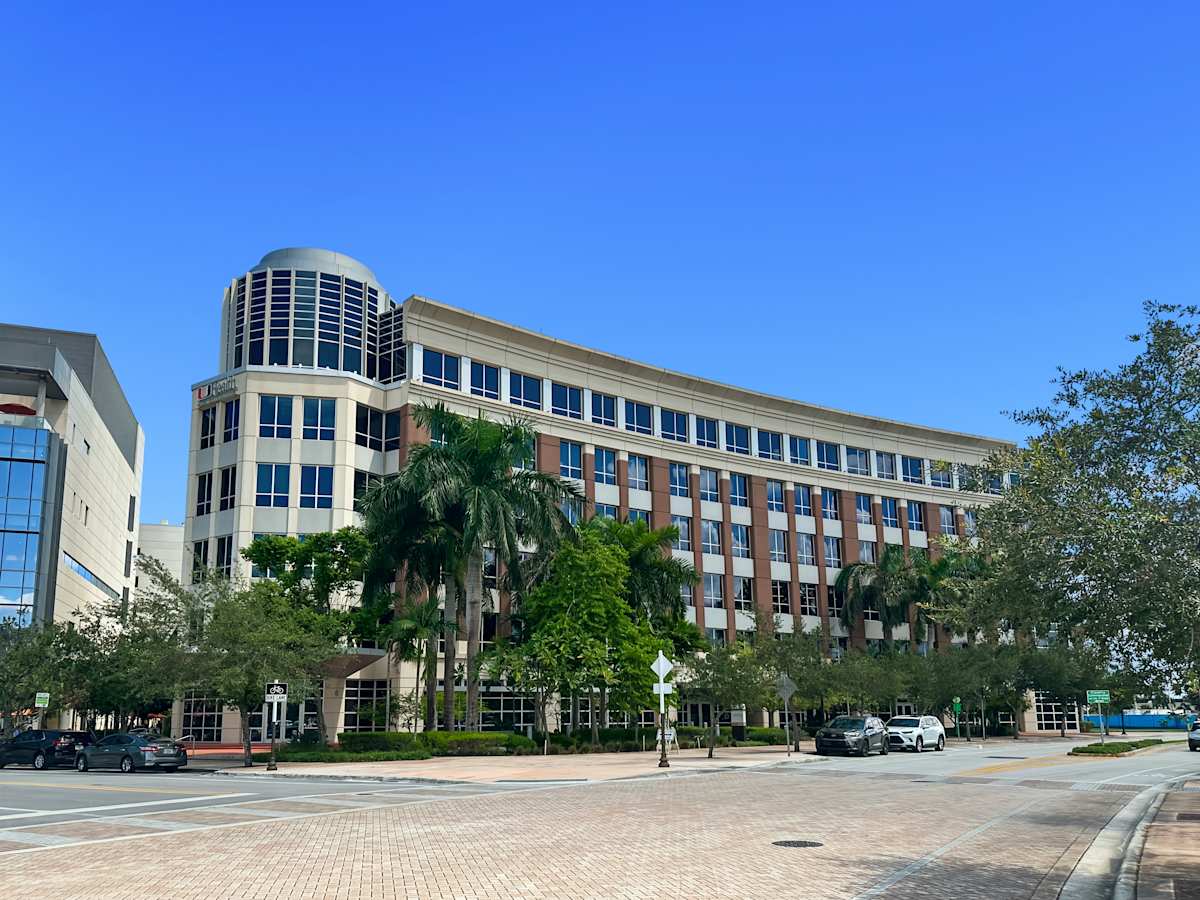 3 Gateway Center photo 11