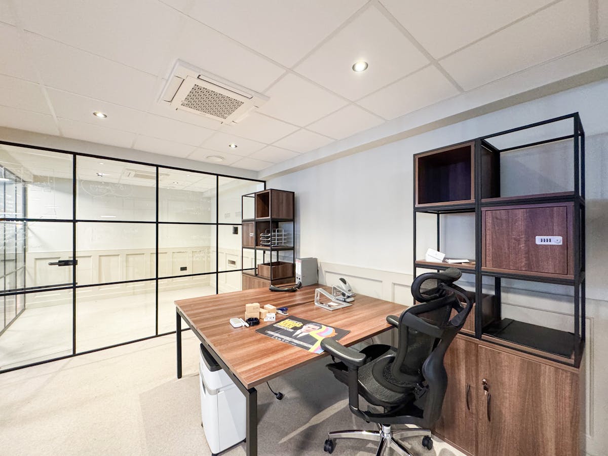 74 Margaret Street photo 4