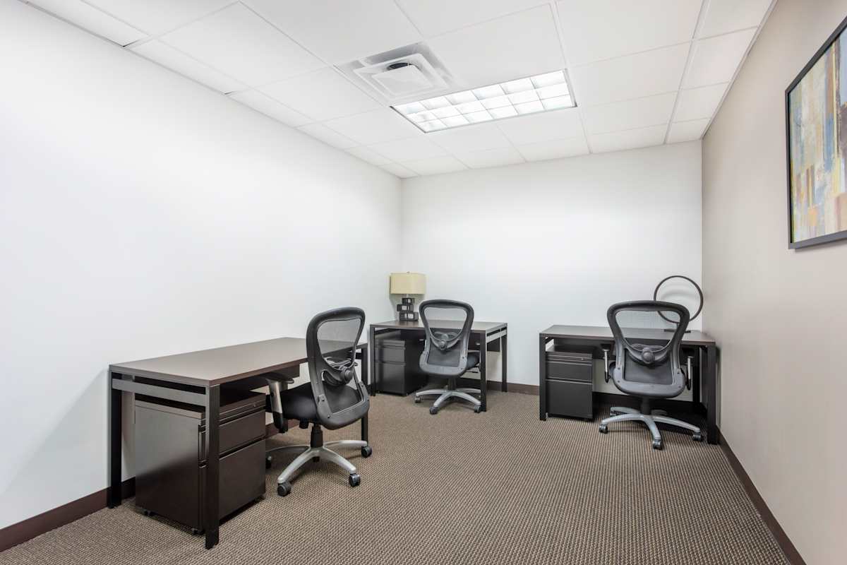 Oak Park Business Center photo 8