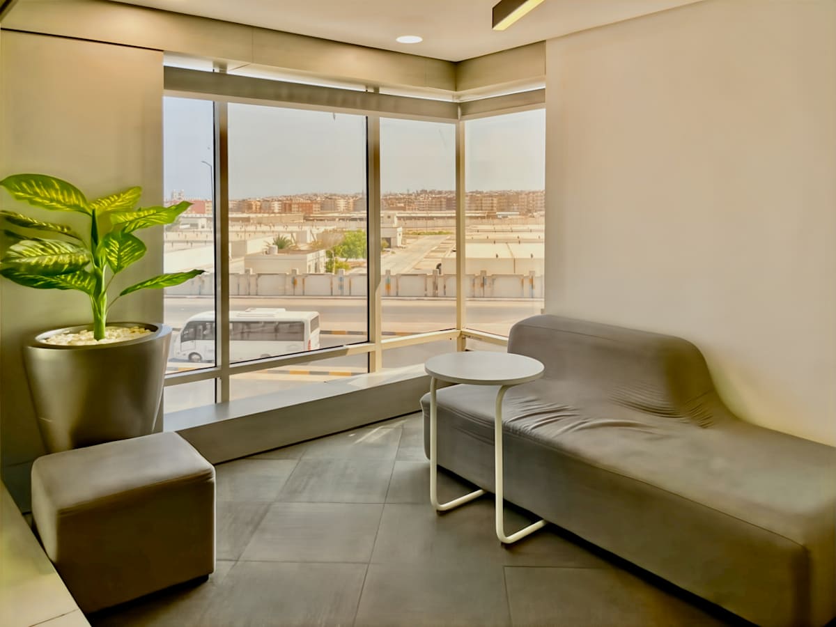 Royal Business Building photo 6