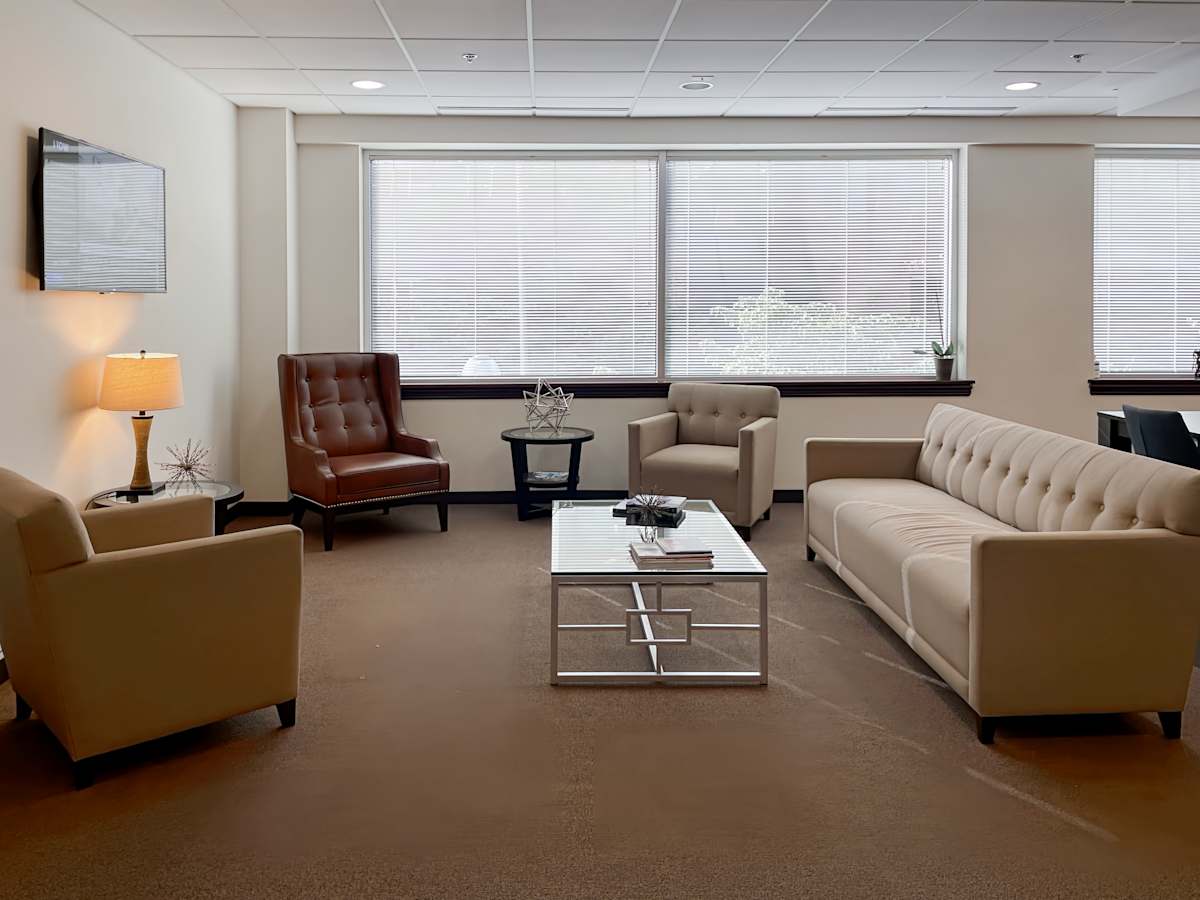 Gateway Corporate Center photo 10