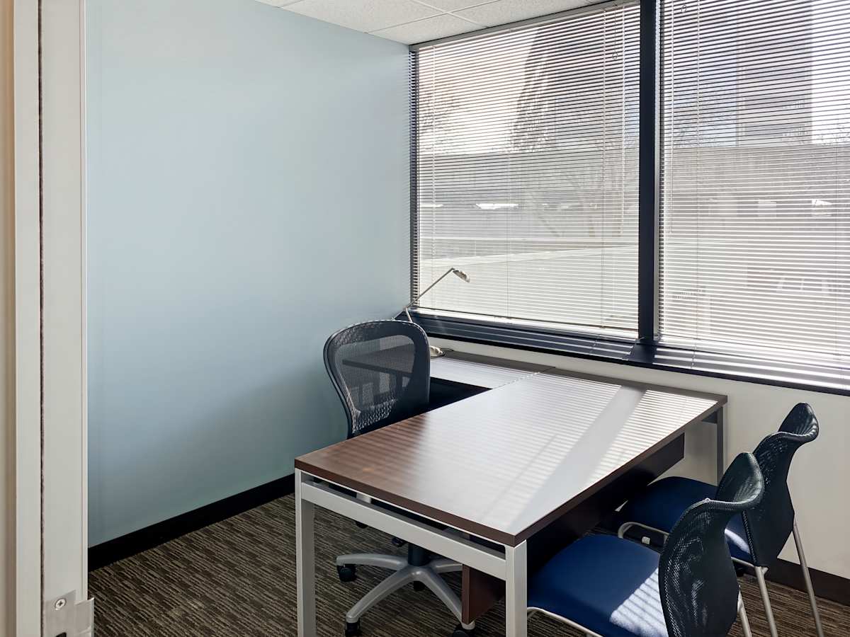Executive Towers West photo 4